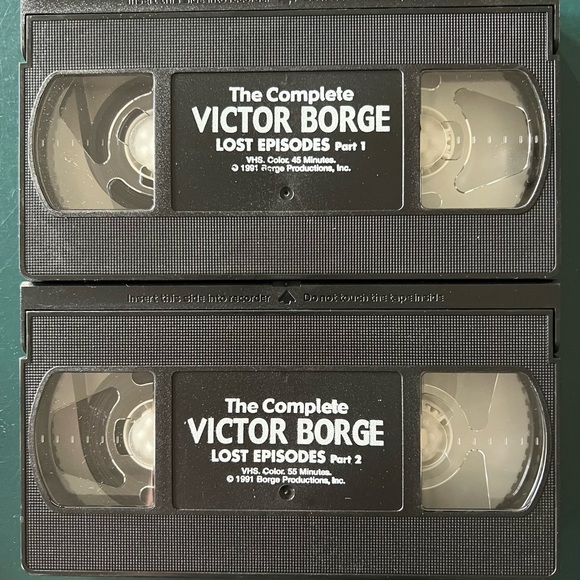 Set of 2 VHS tapes: The Lost Episodes of Victor Borge. Funny Comic Music Piano - Picture 3 of 3